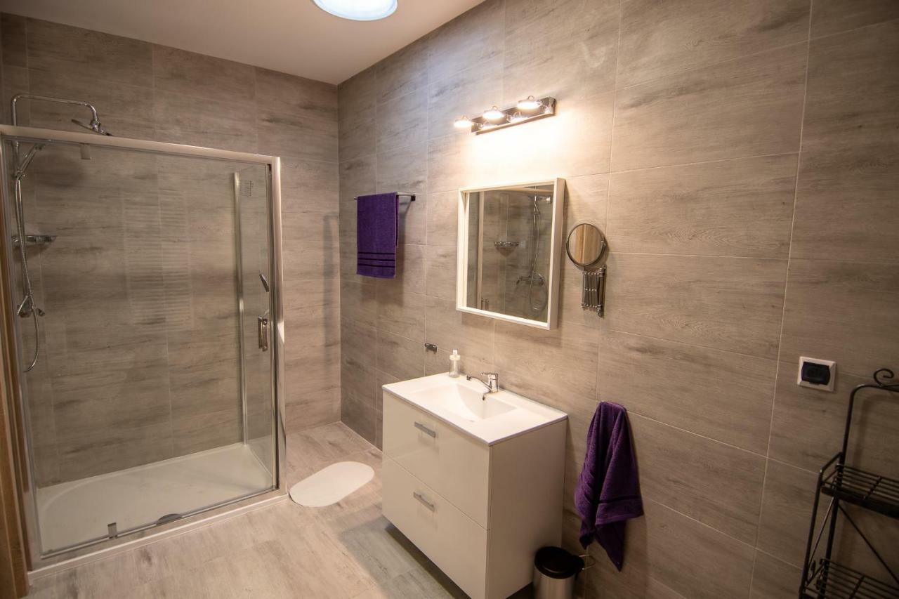 Apartamenty Podwarszawskie Stara Wies  Exteriör bild
